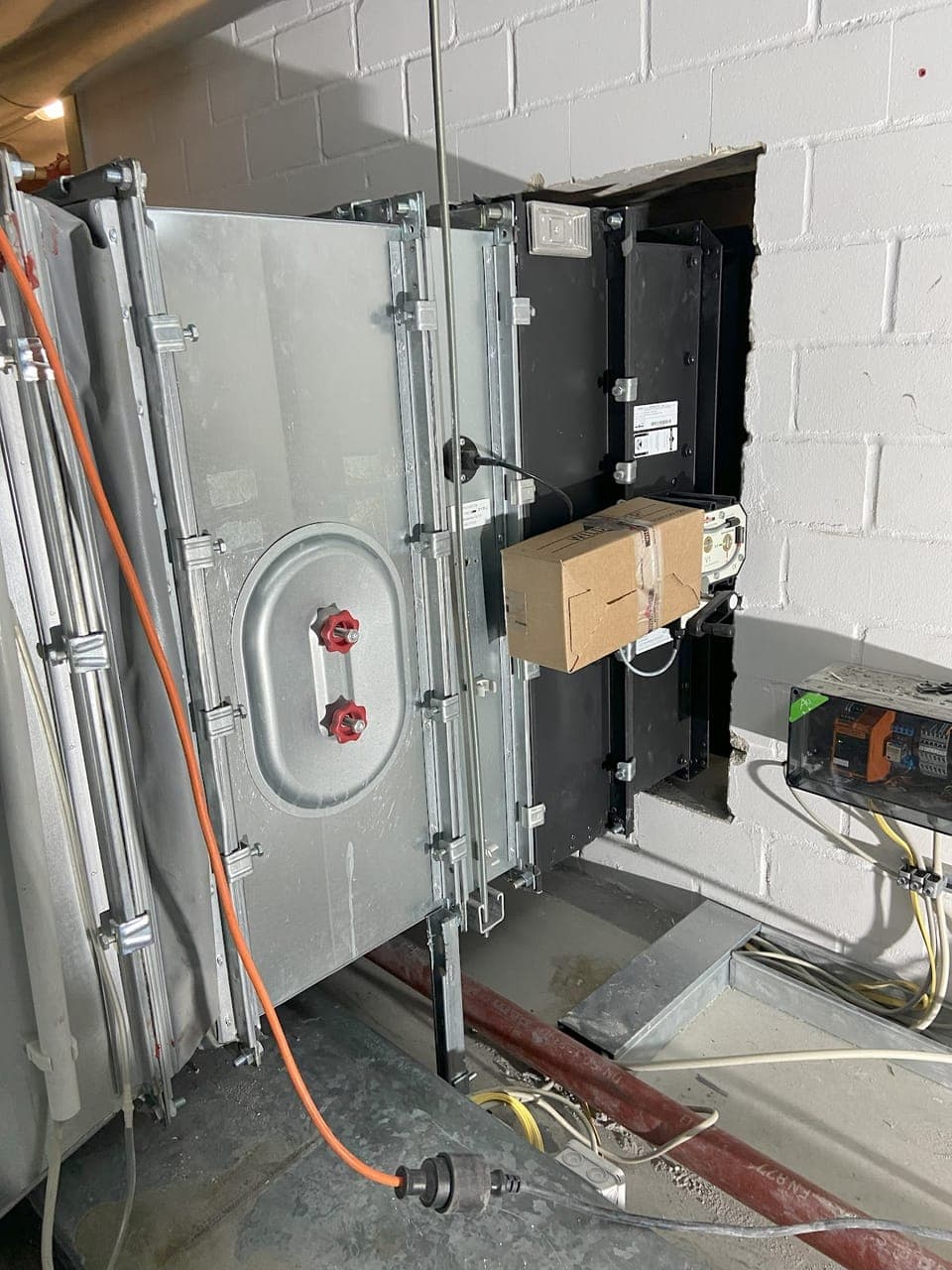 Einbau Brandschutzklappe – TASG Haustechnik